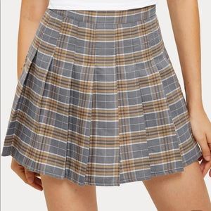 pleated plaid mini skirt
